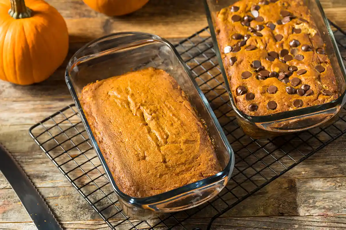 Pumpkin Banana Loaf: Moist and Flavorful Fall Baking Recipe 1 Discover how to make a moist and delicious Pumpkin Banana Loaf with this easy recipe. Perfect for fall baking and full of natural sweetness.