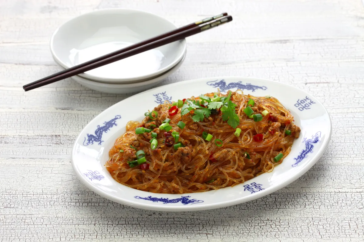 Vermicelli: A Versatile Noodle for Global Cuisine 1 The versatile vermicelli noodle, used in global dishes from stir-fries to desserts. Learn its origins, varieties, and cooking tips.
